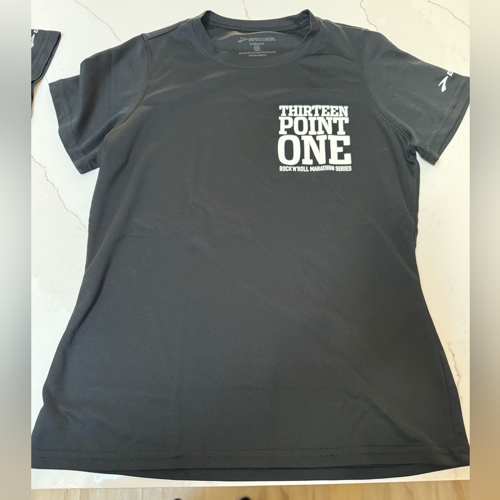 Brooks Rock 'n Roll Half Marathon Series 13.1 short Sleeve shirt Small